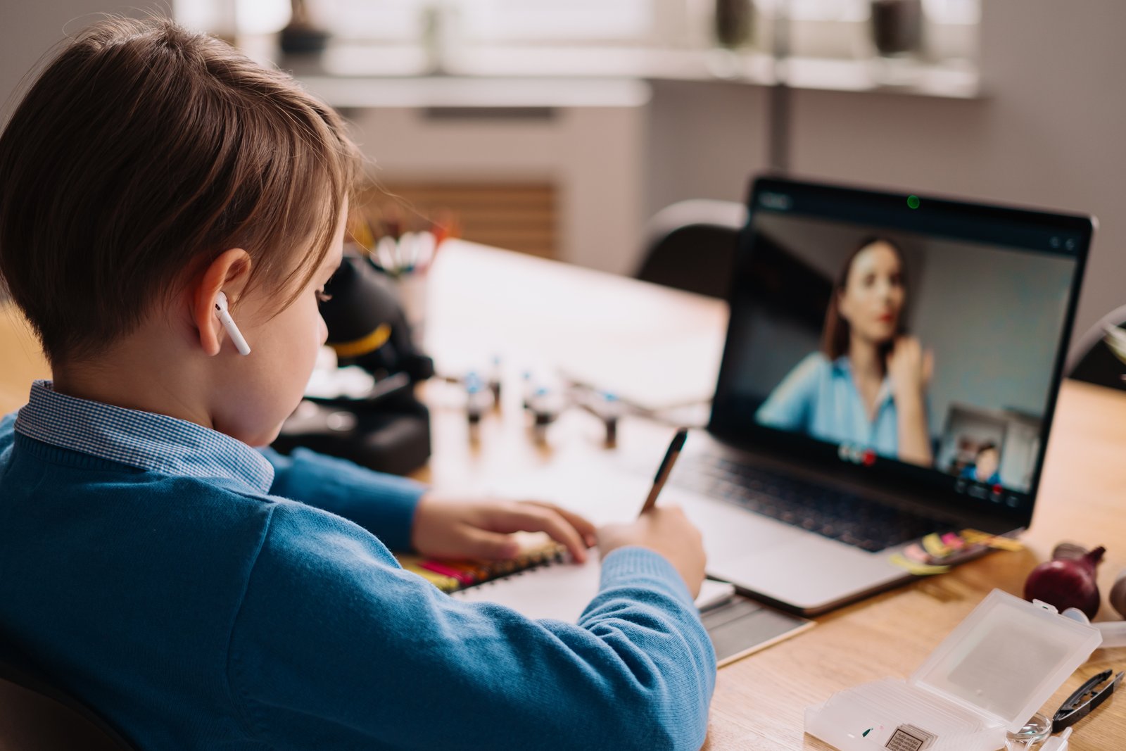 Student taking an online tutoring lesson